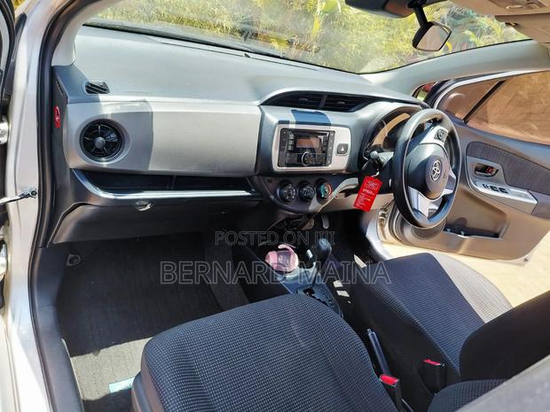 Toyota Vitz 1.3 AWD 3dr 2015 Silver