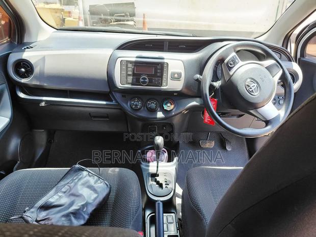 Toyota Vitz 1.3 AWD 3dr 2015 Silver