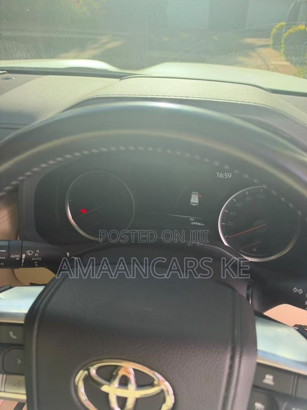 Toyota Land Cruiser 3.3 Diesel 4WD 2022 White