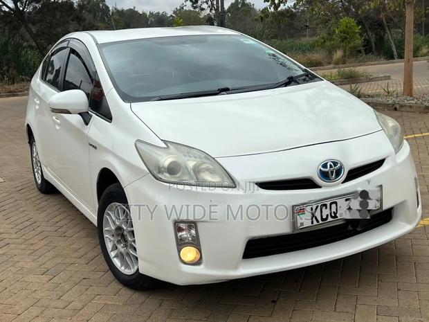 Toyota Prius 2011 White