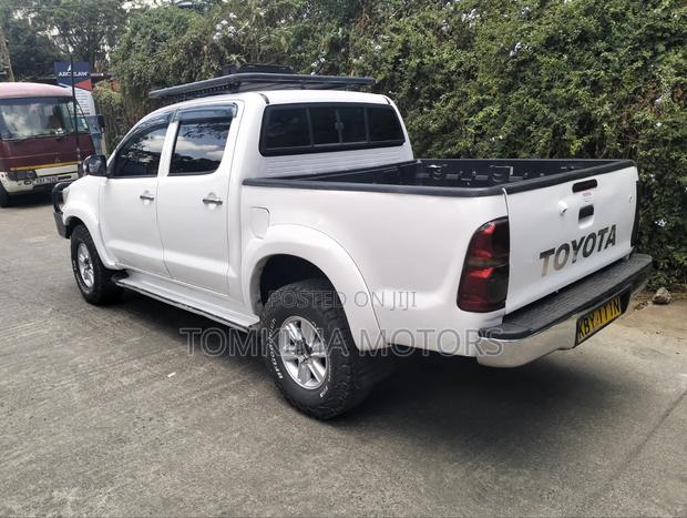 Toyota Hilux 2013 White