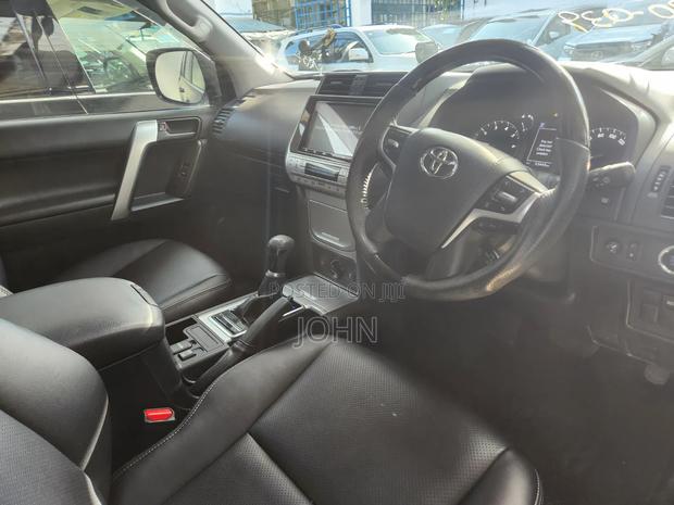 Toyota Land Cruiser Prado 2019 Black
