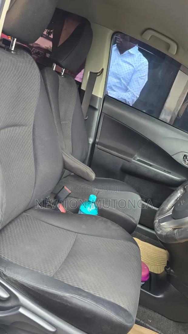 Toyota Ractis 1.5 FWD 2013 Blue