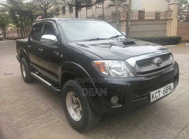 Toyota Hilux 2011 Black