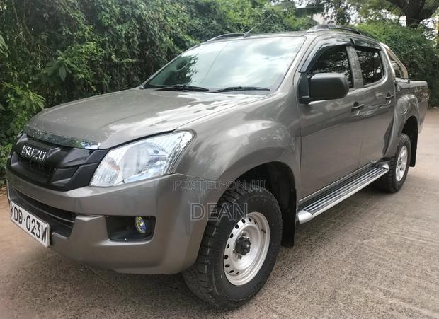 Isuzu D-MAX 2022 Gray