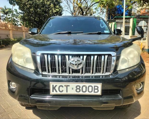 Toyota Land Cruiser Prado 2011 Black