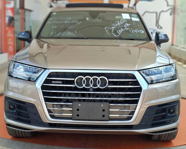 Audi Q7 2019 Gray