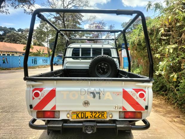 Toyota Land Cruiser 2022 White
