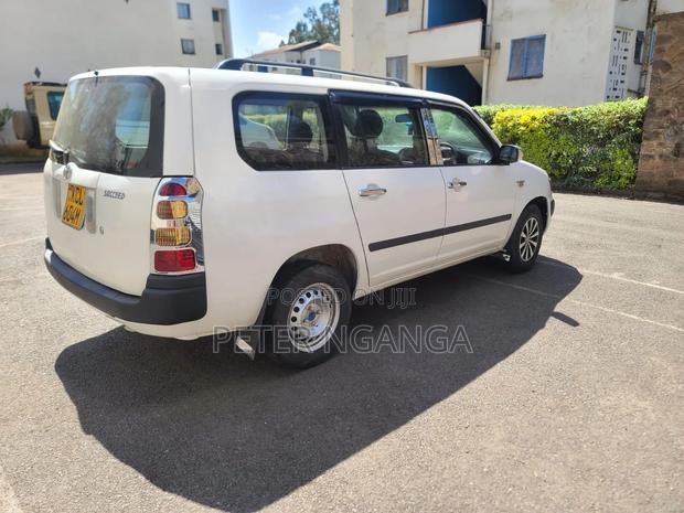 Toyota Succeed 2010 Off white