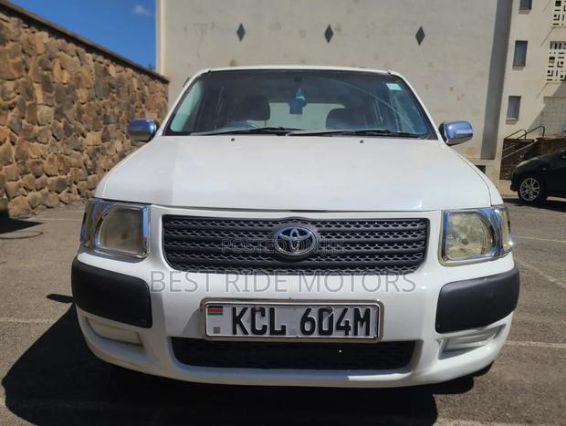 Toyota Succeed 2010 White