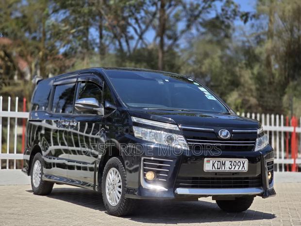 Toyota Voxy 2016 Black