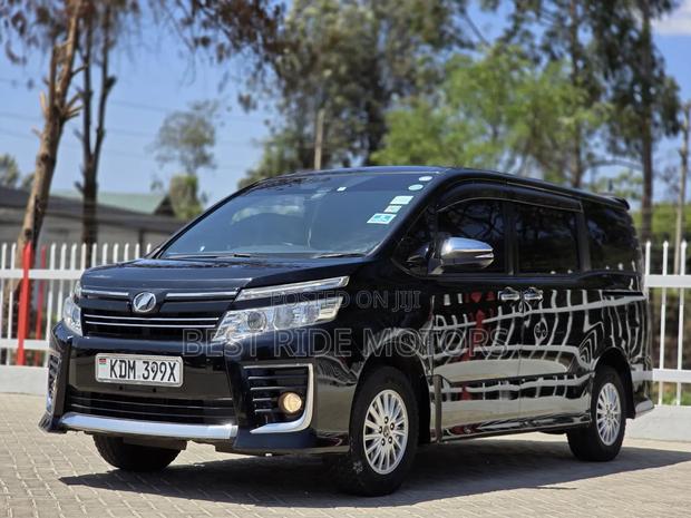 Toyota Voxy 2016 Black