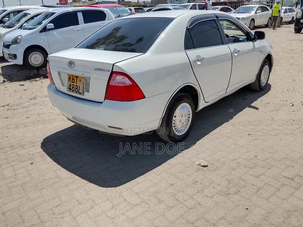 Toyota Corolla 2005 White