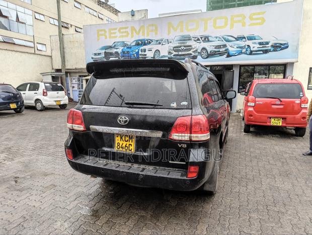 Toyota Land Cruiser 4.6 V8 ZX 2018 Black