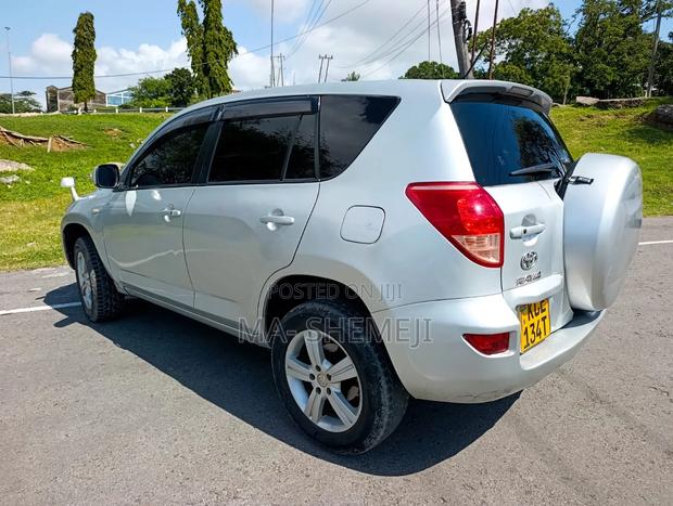 Toyota RAV4 2.0 VVT-i 2008 Silver