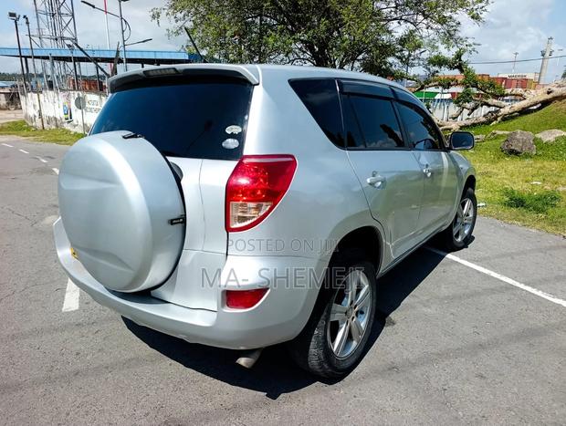 Toyota RAV4 2.0 VVT-i 2008 Silver