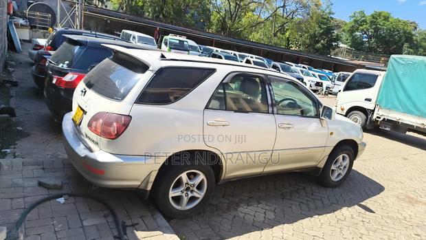 Toyota Harrier 240G 2009 Pearl