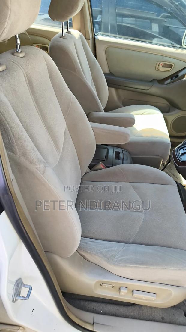 Toyota Harrier 240G 2009 Pearl