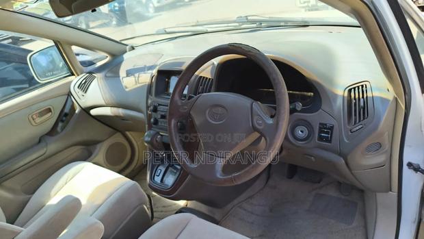 Toyota Harrier 240G 2009 Pearl