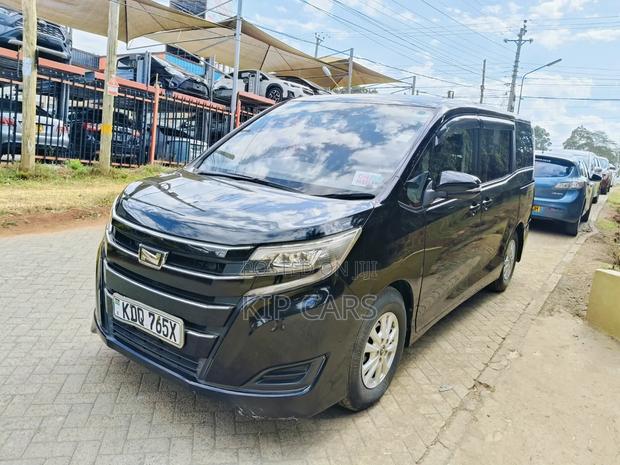 Toyota Noah 2.0 FWD (7 Seater) 2017 Black