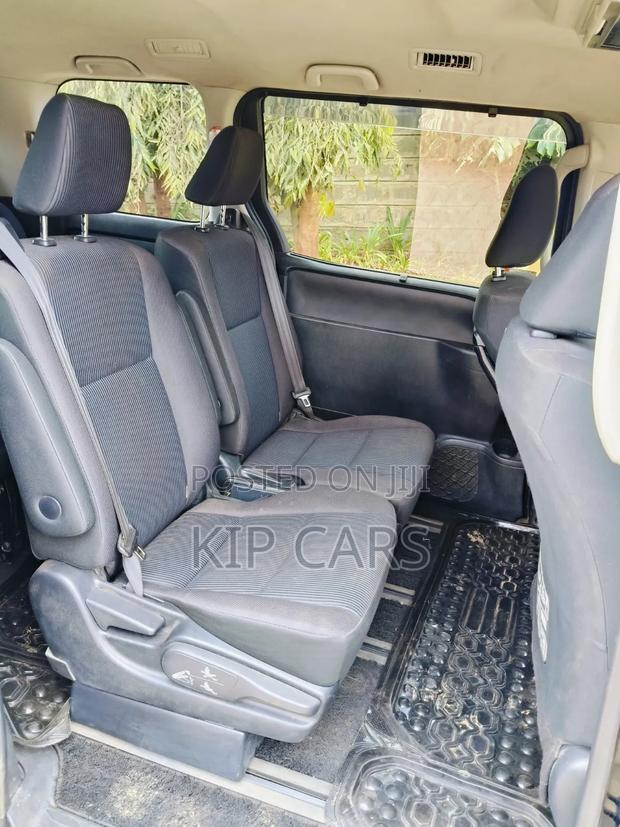 Toyota Noah 2.0 FWD (7 Seater) 2017 Black