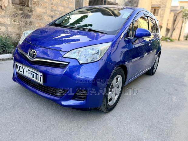 Toyota Ractis 1.5 FWD 2013 Blue