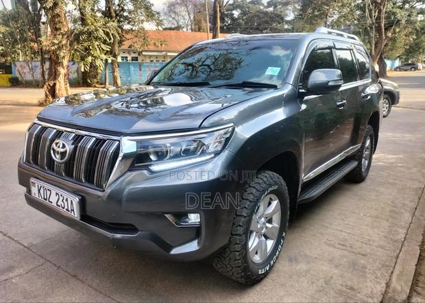 Toyota Land Cruiser Prado 2.8 2020 Gray