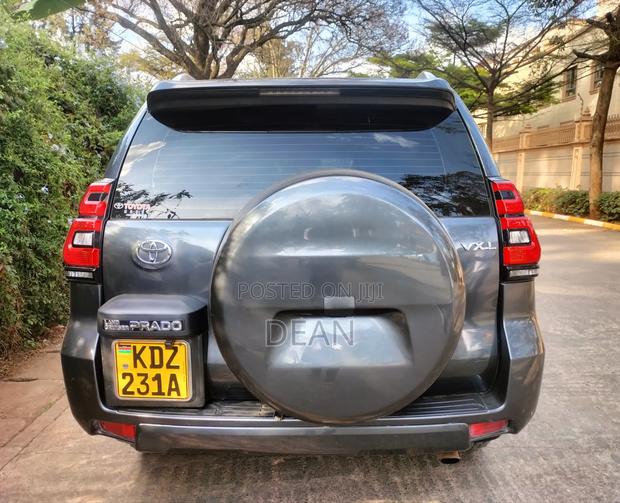 Toyota Land Cruiser Prado 2.8 2020 Gray