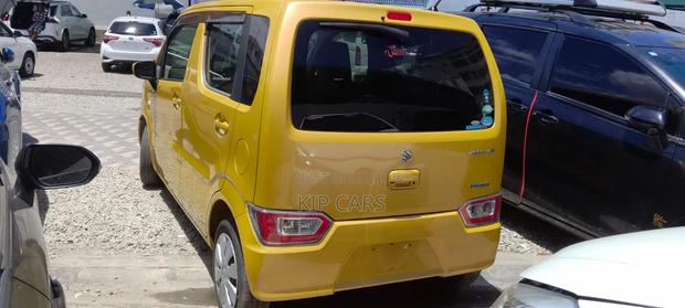 Suzuki Wagon R 660 Hybrid FWD 2018 Gold