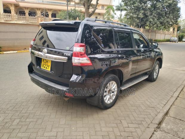 Toyota Land Cruiser Prado 2016 Black
