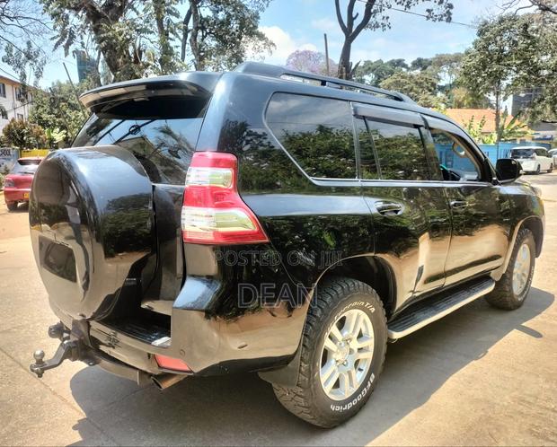 Toyota Land Cruiser Prado 2011 Black