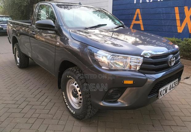 Toyota Hilux 2019 Black