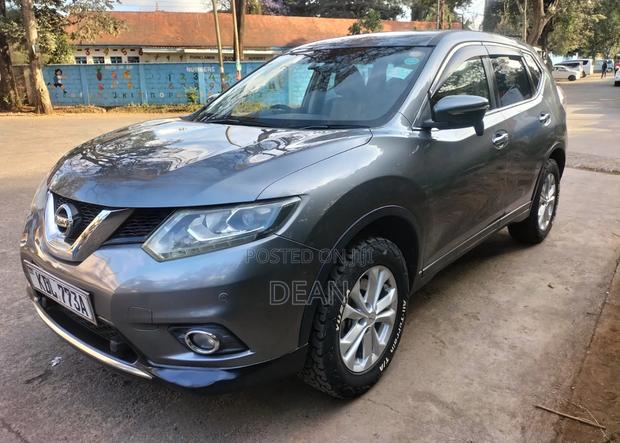 Nissan X-Trail 2015 Gray