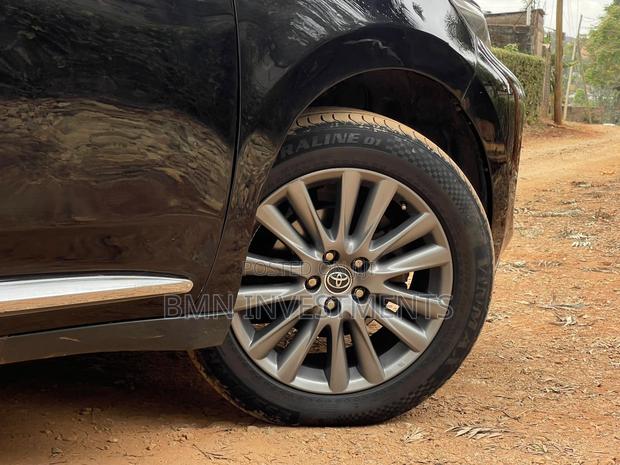 Toyota Harrier 2017 Black