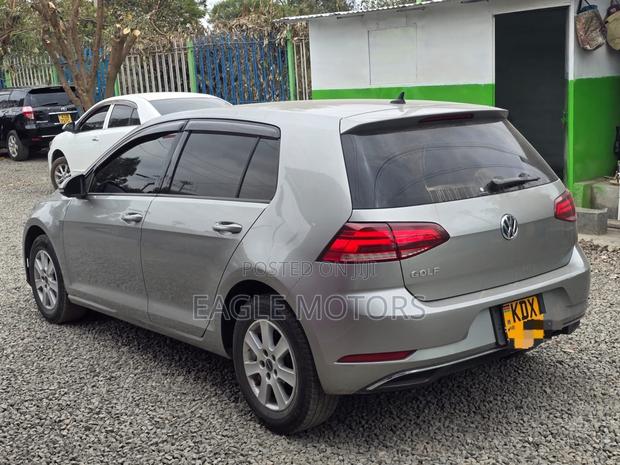 Volkswagen Polo 2018 Silver