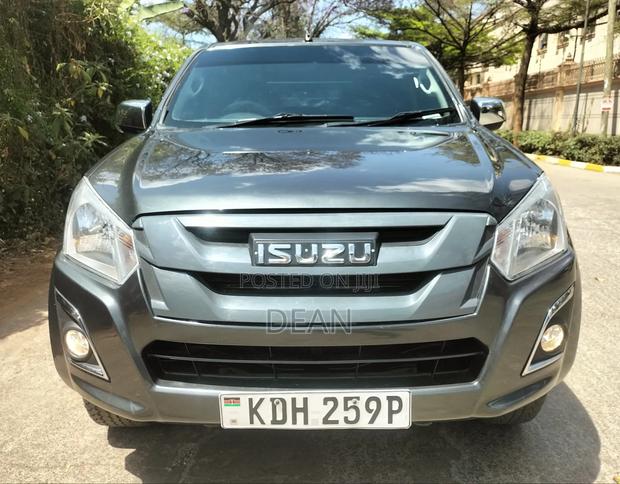 Isuzu D-MAX 2022 Gray