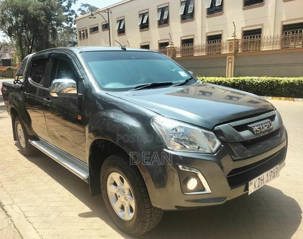 Isuzu D-MAX 2022 Gray