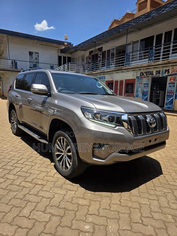 Toyota Land Cruiser Prado 2.8 2022 Brown