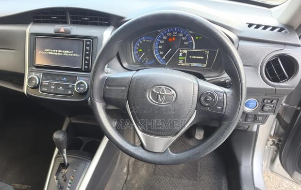 Toyota Corolla Fielder 1.5 Hybrid FWD 2020 Silver