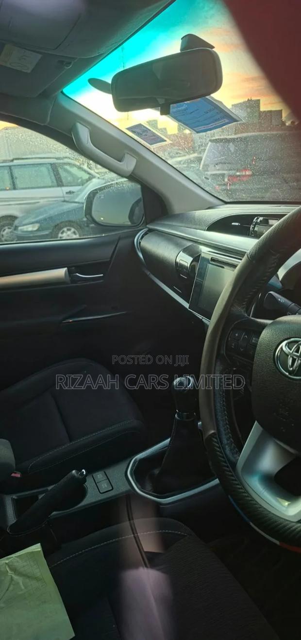 Toyota Hilux Revo Double Cab Deisel 2.4 AWD 2021 Silver