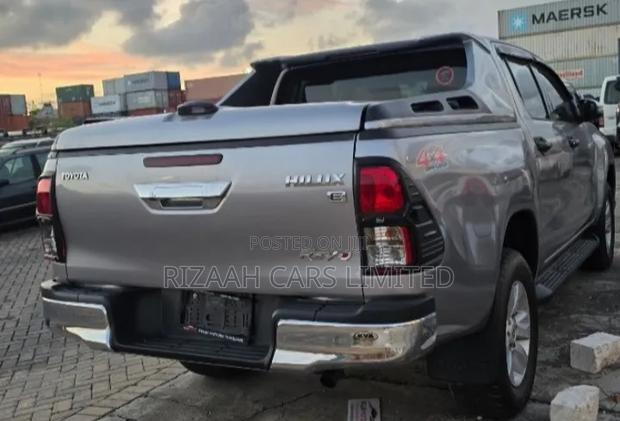 Toyota Hilux Revo Double Cab Deisel 2.4 AWD 2021 Silver