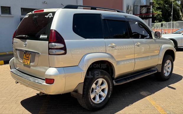 Toyota Land Cruiser Prado 2006 Beige