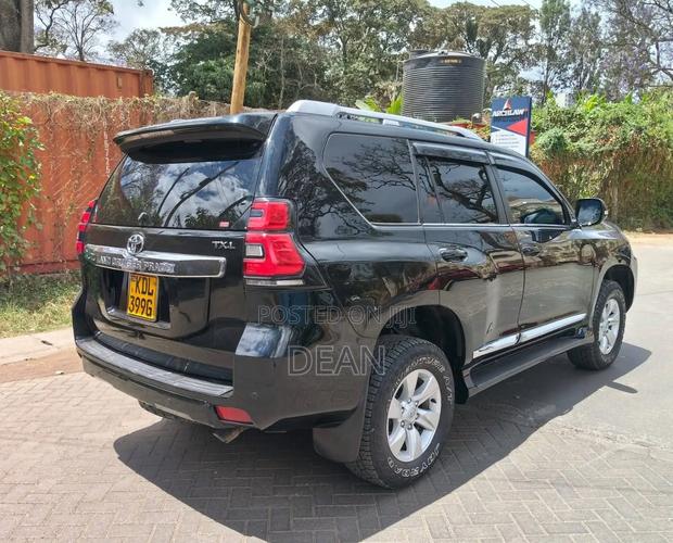 Toyota Land Cruiser Prado 2016 White