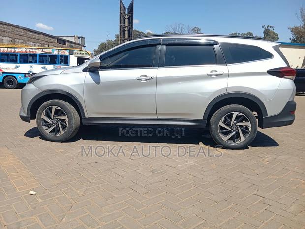 Toyota Rush 1.5 AWD 2019 Silver