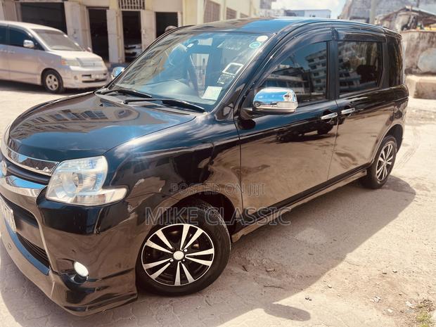 Toyota Sienta 1.5 FWD 2015 Black