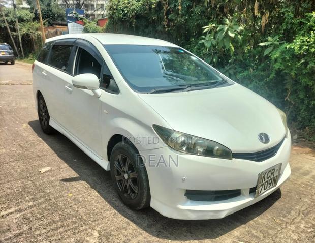 Toyota Wish 2011 White