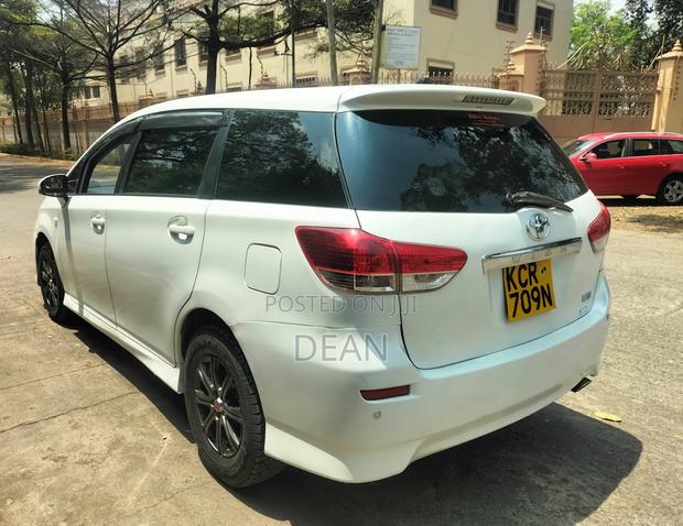 Toyota Wish 2011 White