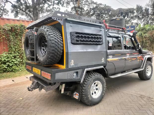 Toyota Land Cruiser 2014 Gray