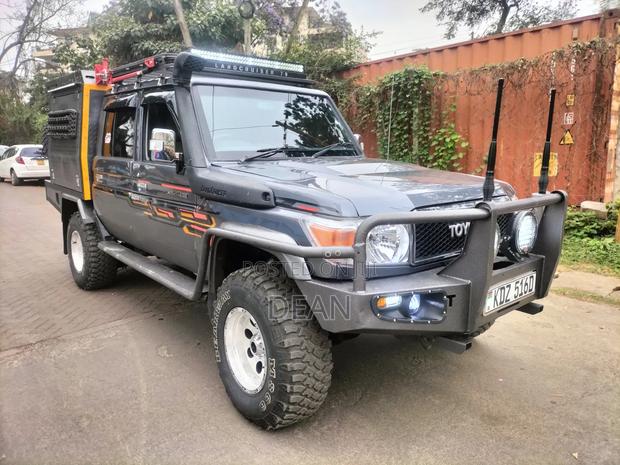 Toyota Land Cruiser 2014 Gray