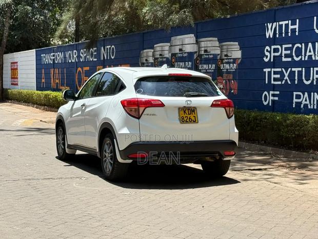 Honda Vezel 2016 White